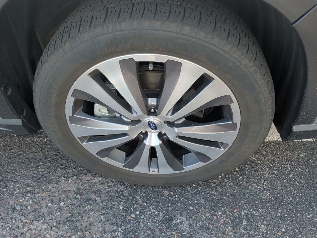 Used 2021 Subaru Ascent Touring AWD/4WD image 3