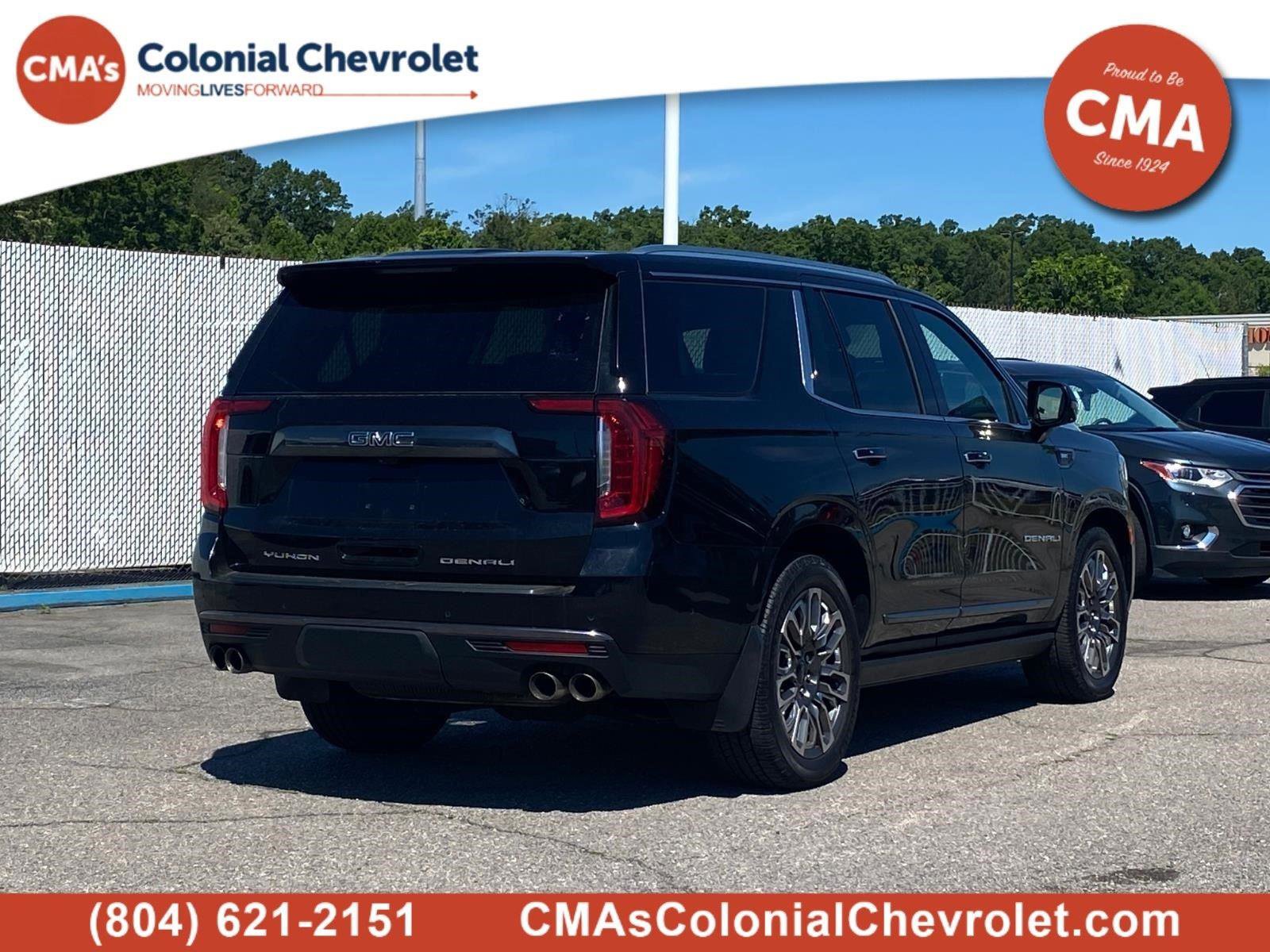 Used 2024 GMC Yukon Denali Ultimate AWD/4WD image 3