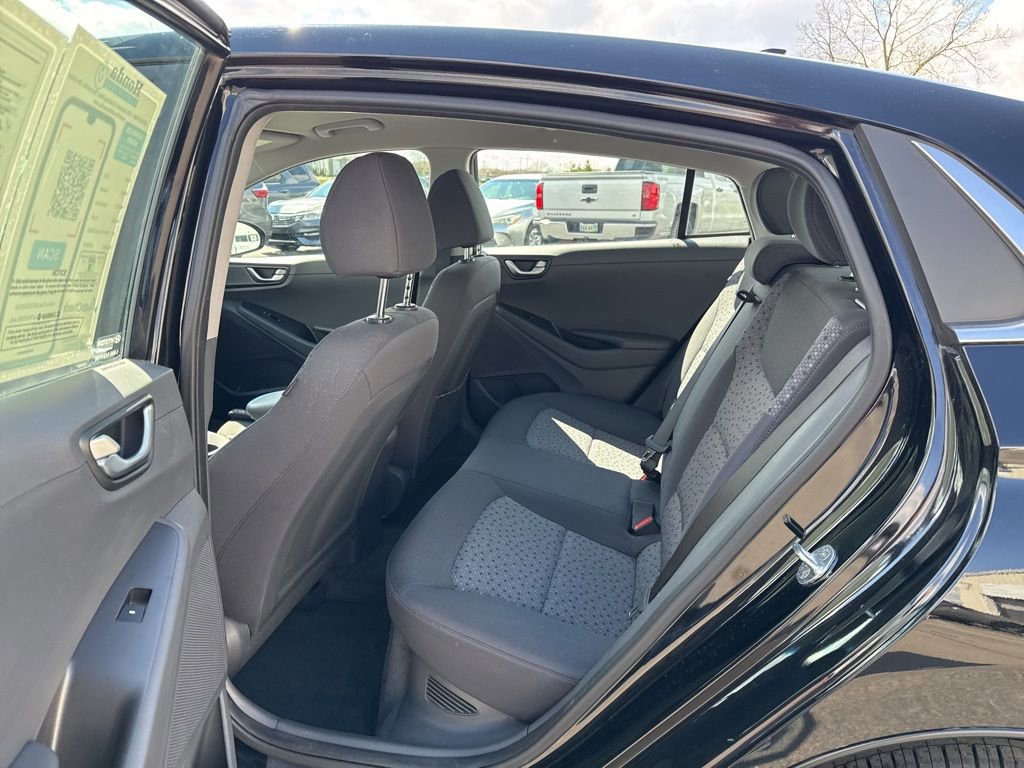 Used 2018 Hyundai Ioniq SEL image 32
