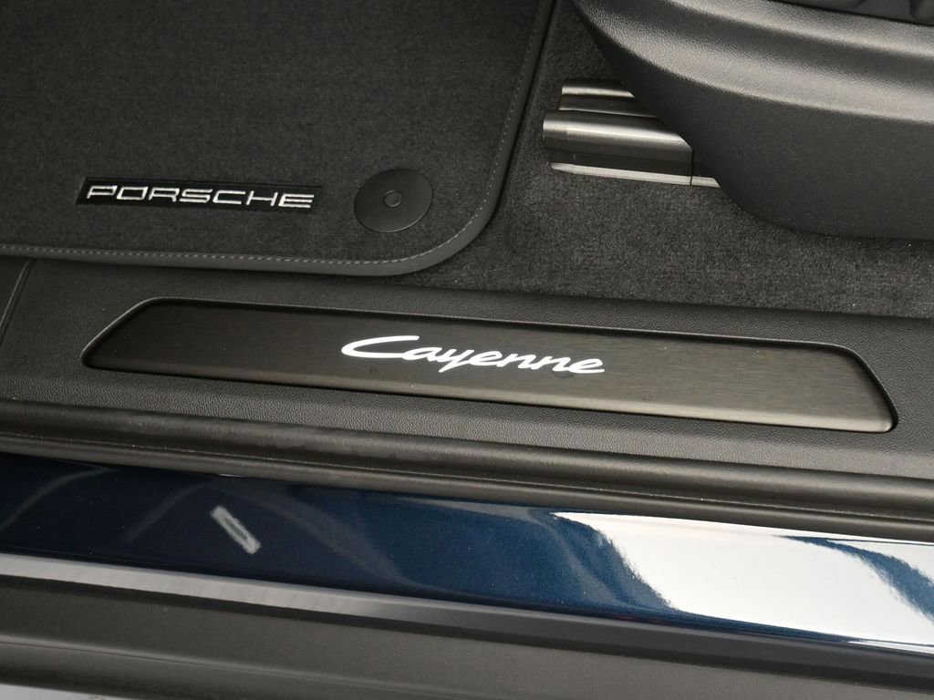 New 2026 Porsche Cayenne Coupe image 16