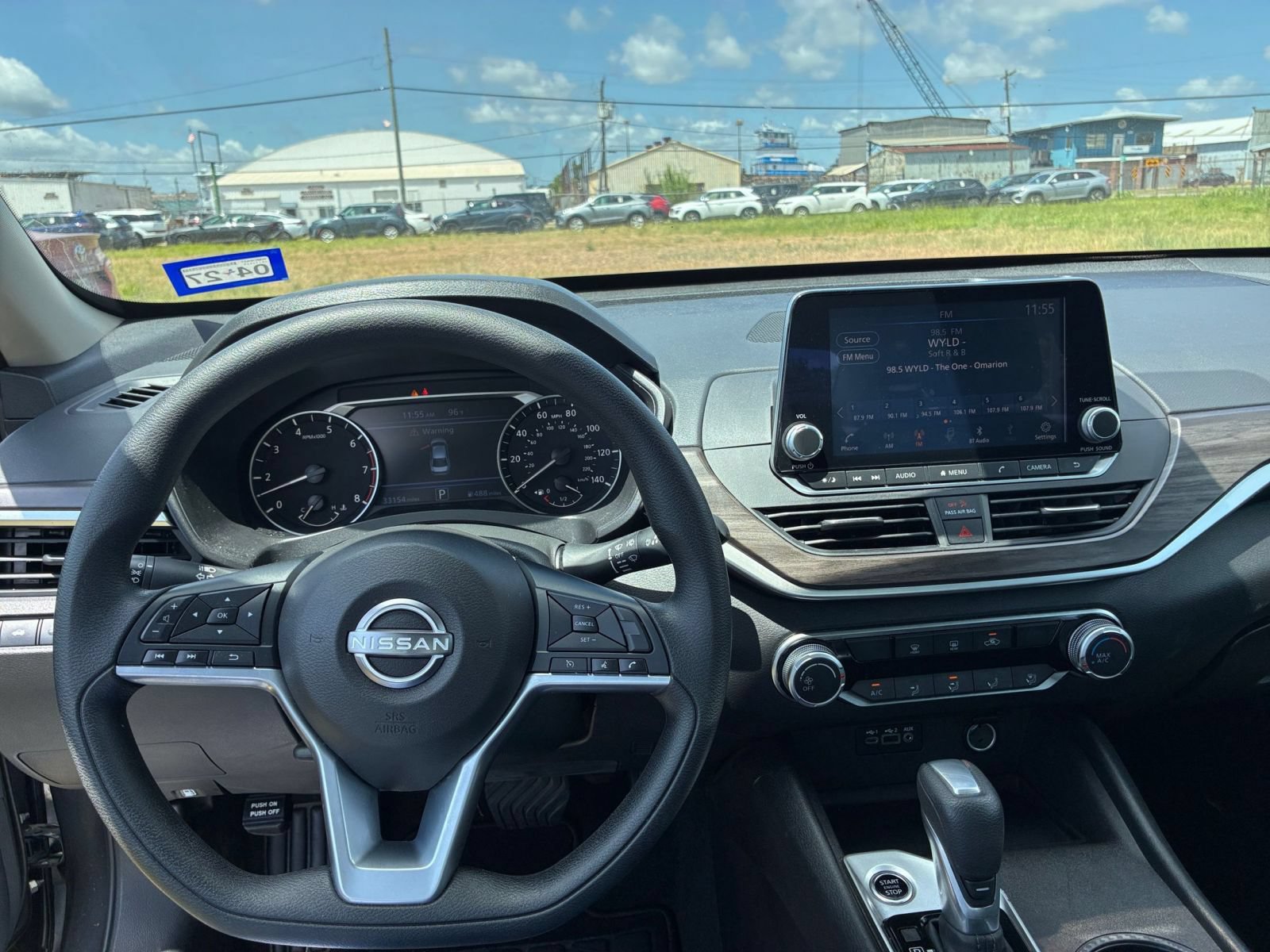 Used 2025 Nissan Altima 2.5 SV FWD image 32