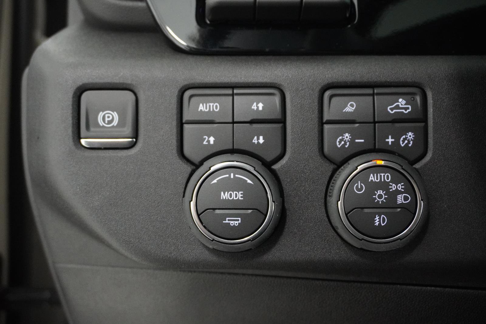 New 2026 Chevrolet Silverado 2500 ZR2 w/ LPO, Dark Essentials Package image 16