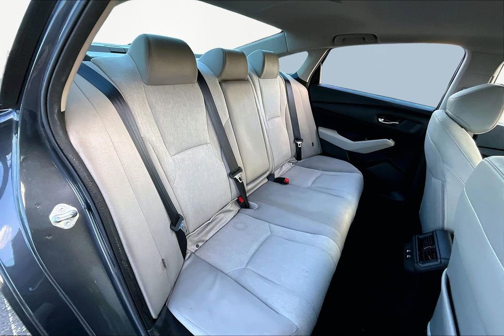 Used 2025 Honda Accord SE image 19