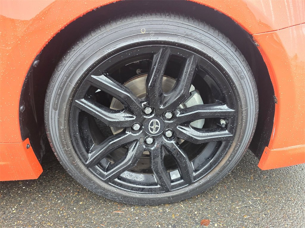 Used 2015 Scion tC image 9