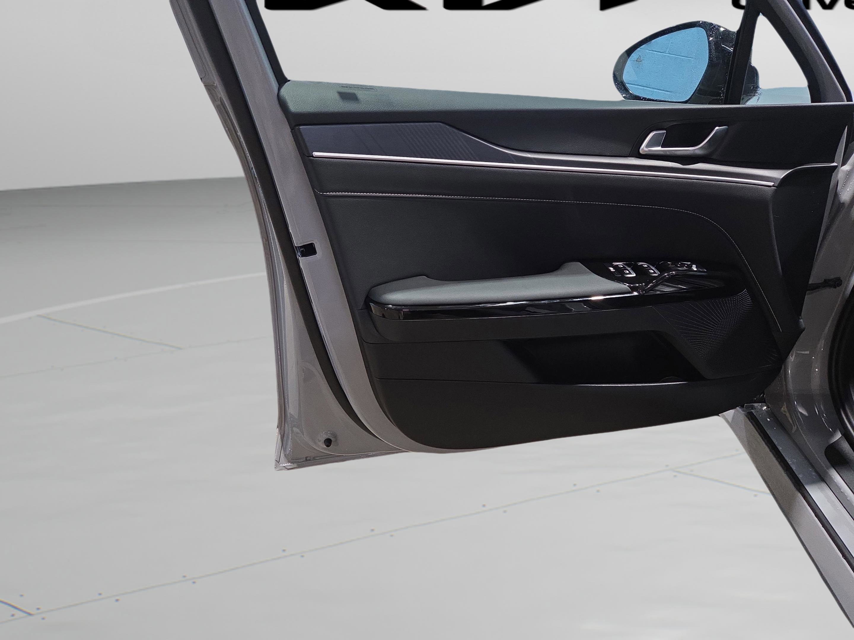 Used 2026 Kia K5 GT-Line image 26