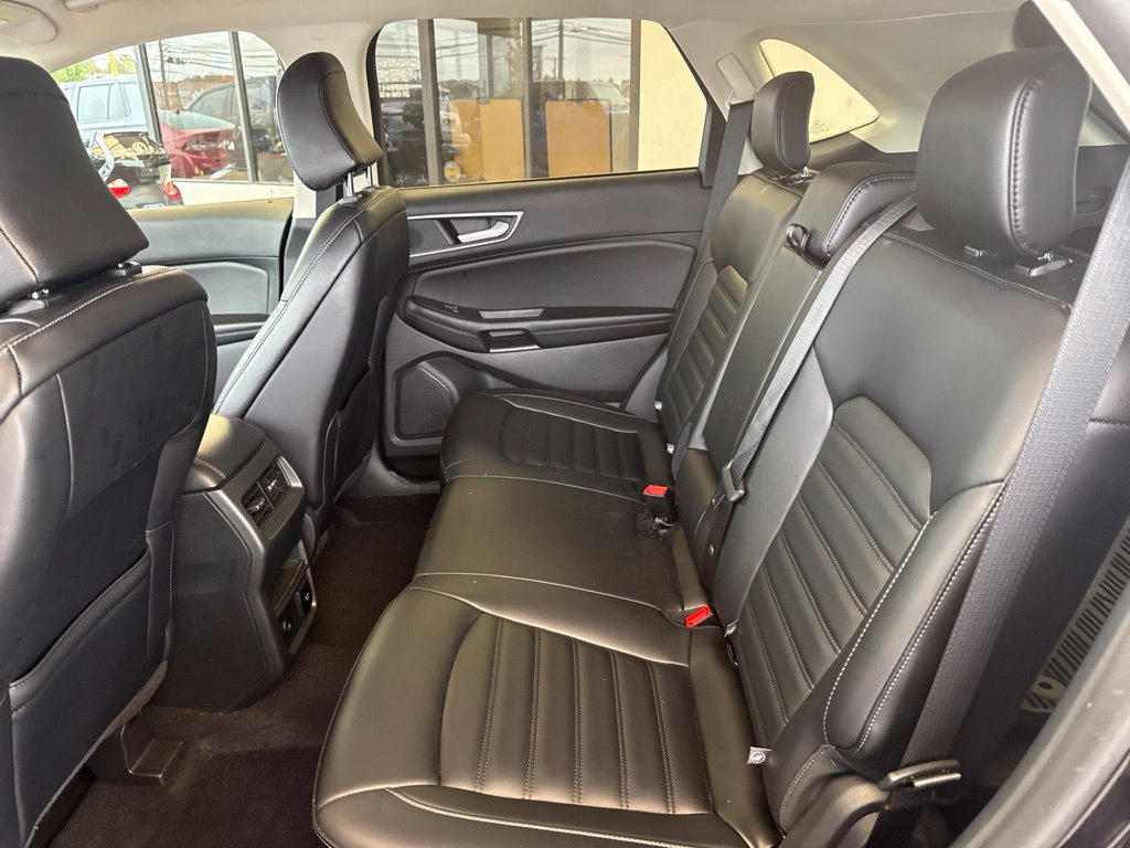 Certified 2024 Ford Edge SEL w/ Convenience Package AWD/4WD image 12