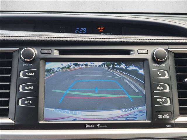 Used 2015 Toyota Highlander XLE FWD image 14