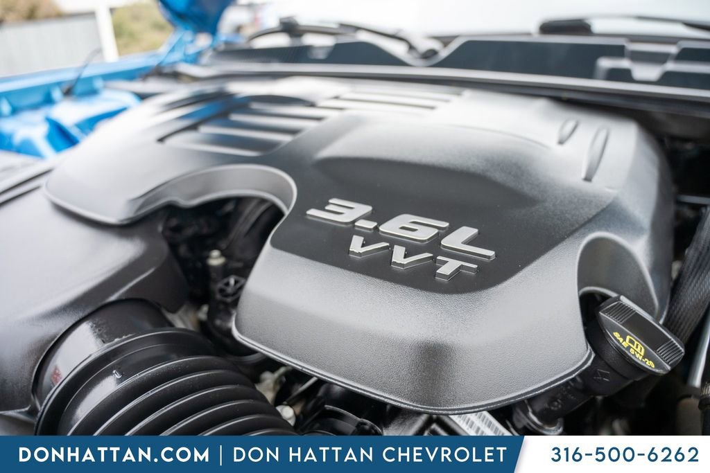 Used 2018 Dodge Challenger SXT w/ Blacktop Package RWD image 34