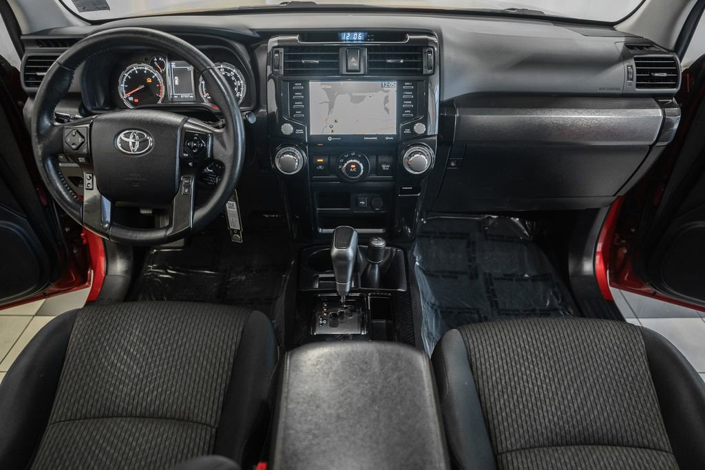 Used 2020 Toyota 4Runner TRD Off-Road AWD/4WD image 21