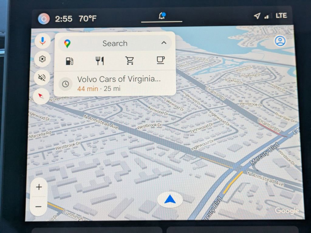 New 2025 Volvo XC90 B6 Core w/ Climate Package image 23