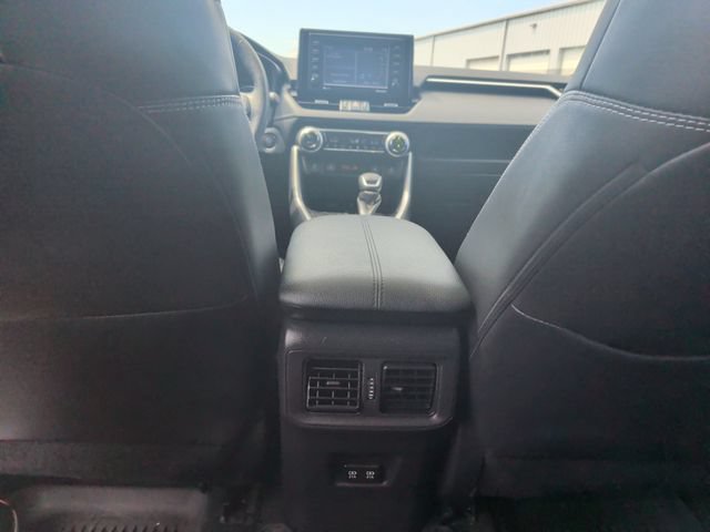 Used 2021 Toyota RAV4 XLE Premium AWD/4WD image 33