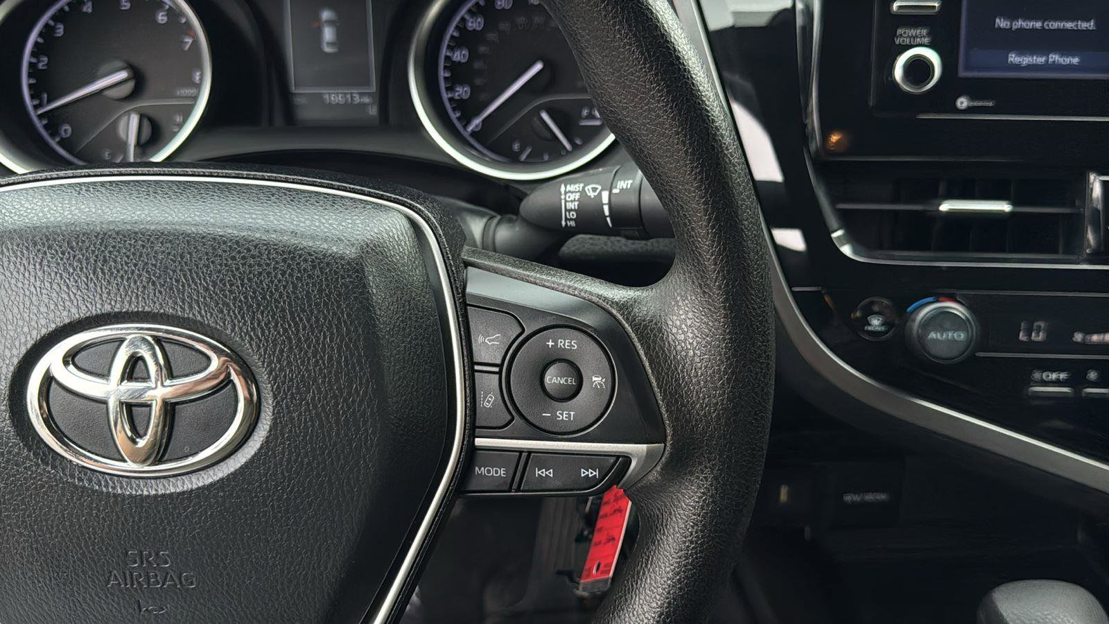 Used 2023 Toyota Camry LE image 17