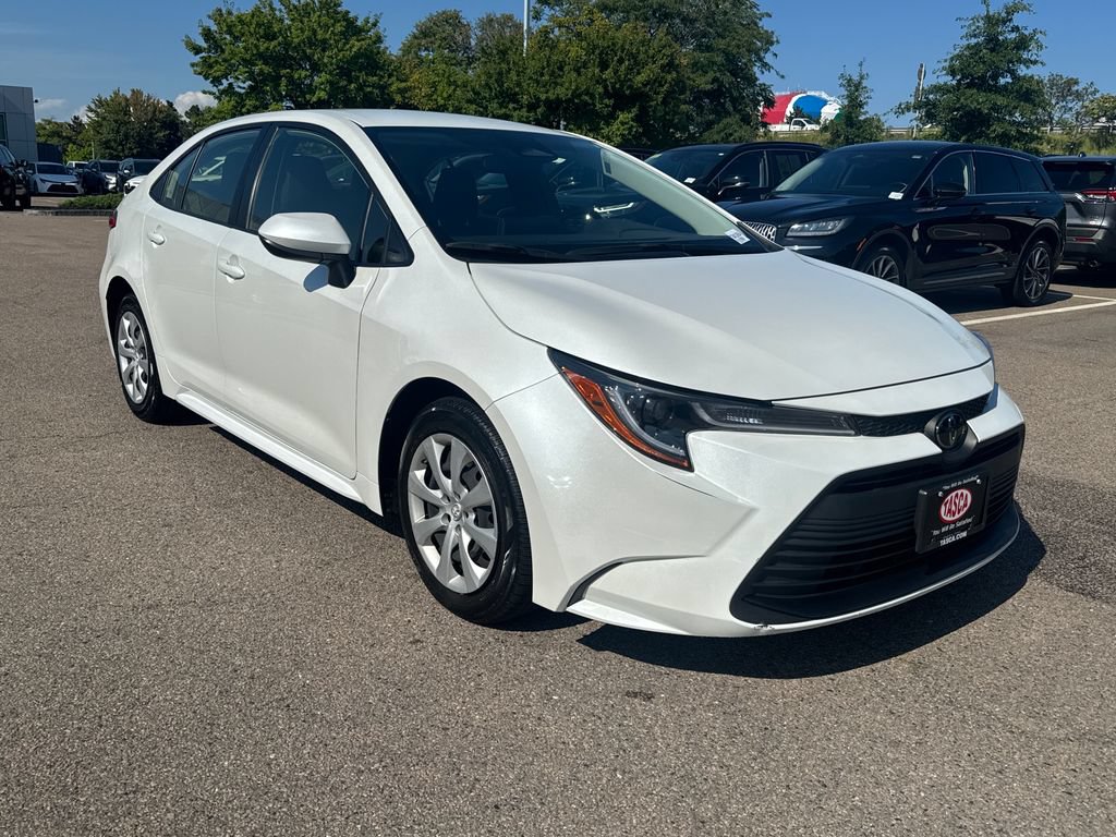 Used 2023 Toyota Corolla LE FWD image 9