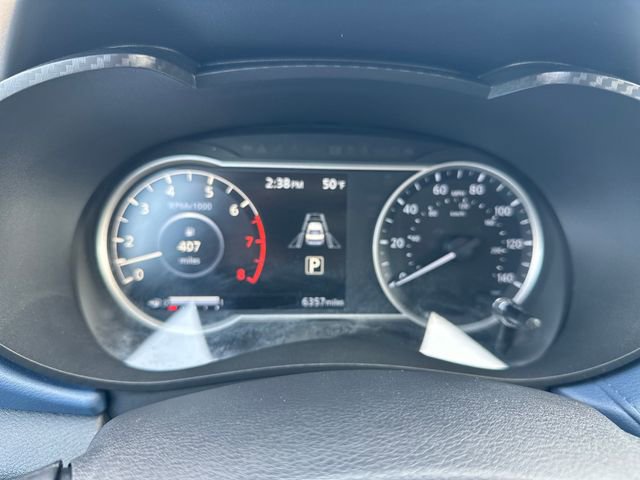 Used 2025 Nissan Versa SV w/ Trunk Package FWD image 14