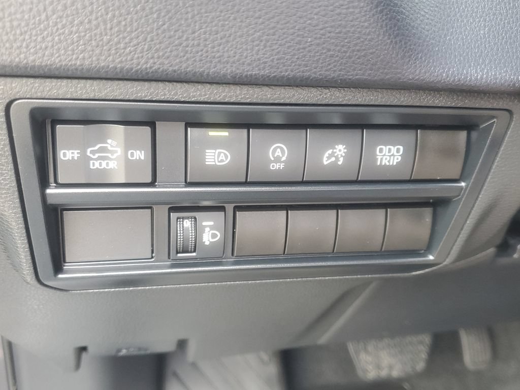 Used 2023 Toyota Tundra SR AWD/4WD image 31