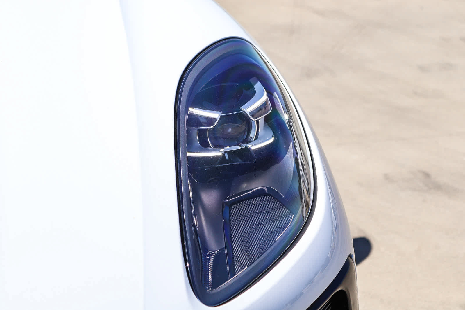 Used 2020 Porsche Macan S AWD/4WD image 7