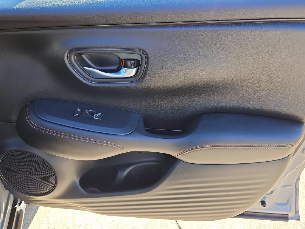 Used 2025 Honda HR-V Sport image 33