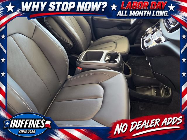 New 2026 Chrysler Voyager LX FWD image 11