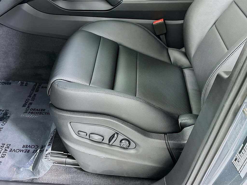 New 2026 Porsche Cayenne AWD/4WD image 22