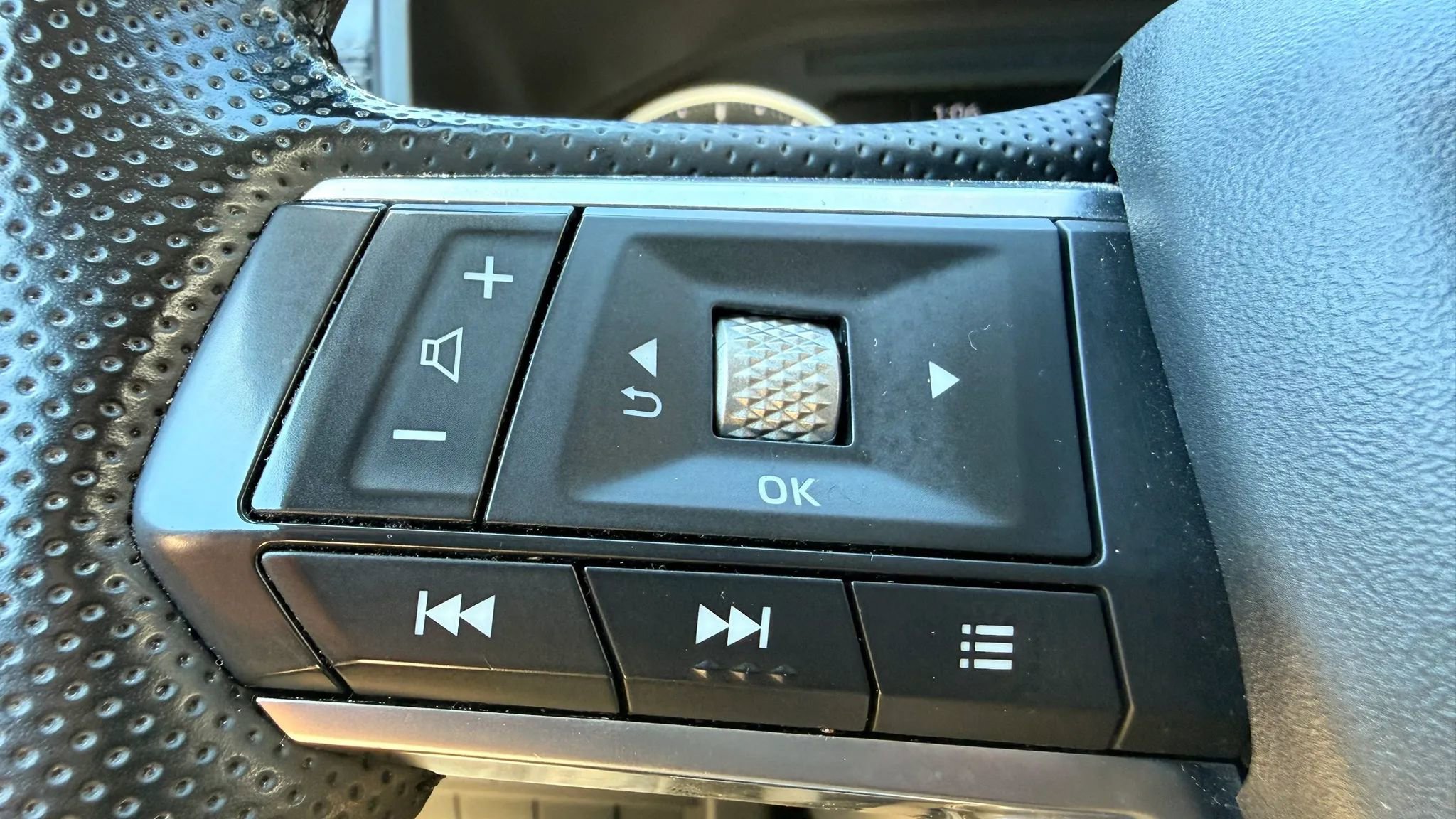 Used 2024 Mitsubishi Outlander FWD image 20