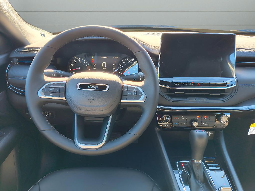New 2026 Jeep Compass Latitude image 22