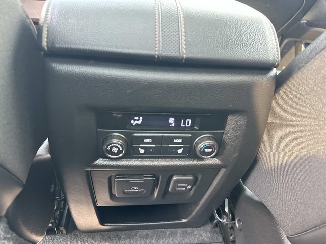 Certified 2020 Chevrolet Traverse Premier w/ Redline Edition AWD/4WD image 25