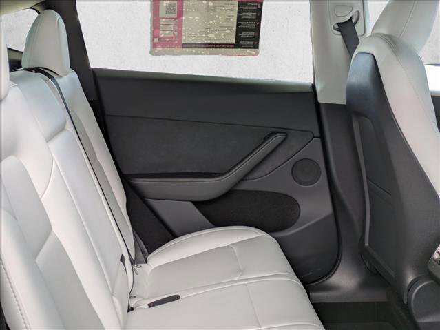 Used 2024 Tesla Model Y Long Range AWD/4WD image 26