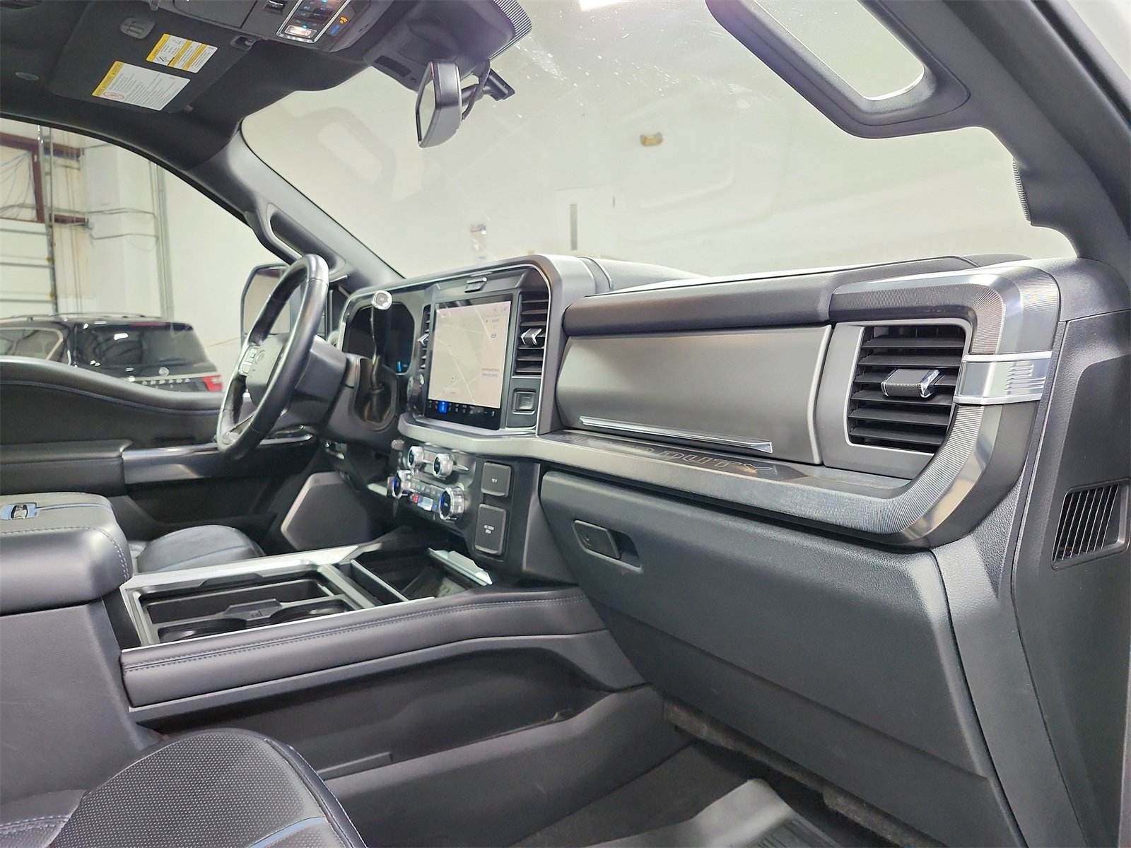 Used 2025 Ford F250 Platinum image 39