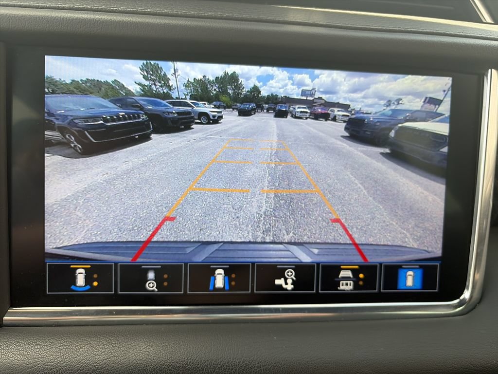 Used 2021 GMC Yukon XL Denali AWD/4WD image 23