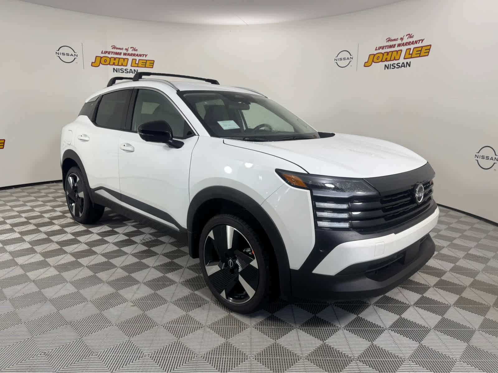 New 2026 Nissan Kicks SR image 7