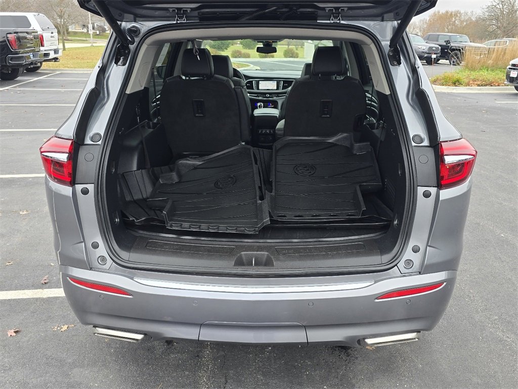 Used 2020 Buick Enclave Avenir w/ Avenir Technology Package image 31