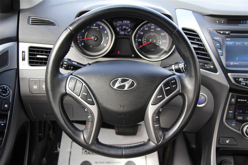 Used 2015 Hyundai Elantra Limited w/ Option Group 05 FWD image 25
