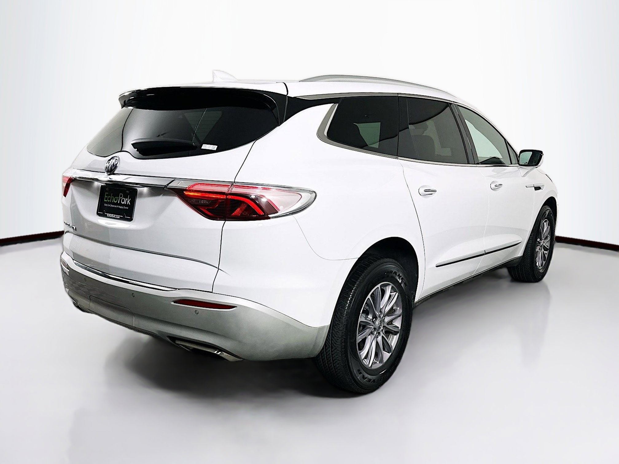 Used 2024 Buick Enclave Premium image 9