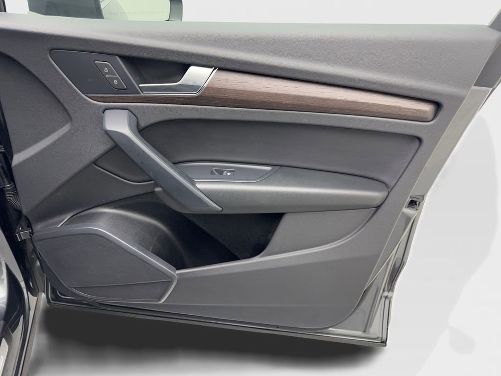 Used 2023 Audi Q5 2.0T Premium w/ Convenience Package image 49