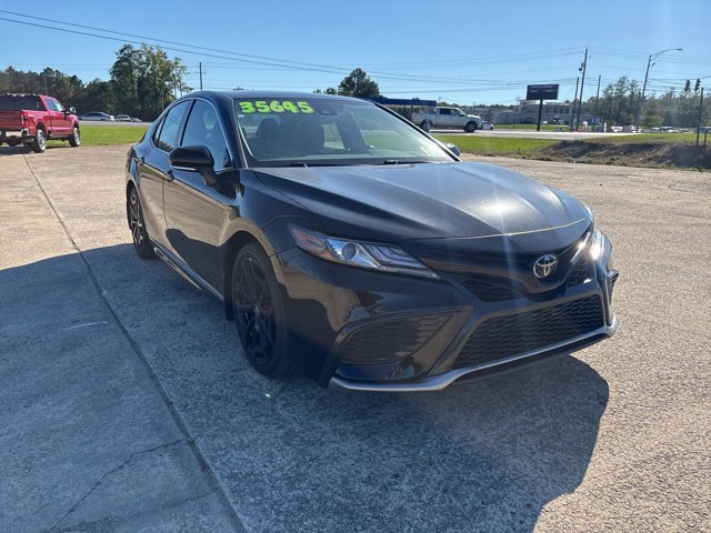Used 2022 Toyota Camry XSE image 2