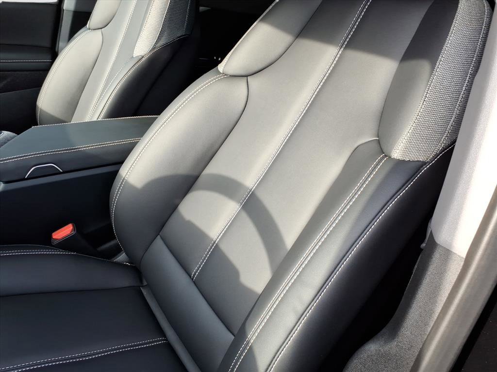 New 2026 Cadillac Optiq Luxury 1 image 13