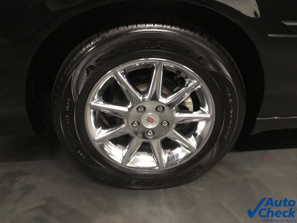 Used 2011 Cadillac DTS Limousine FWD image 21