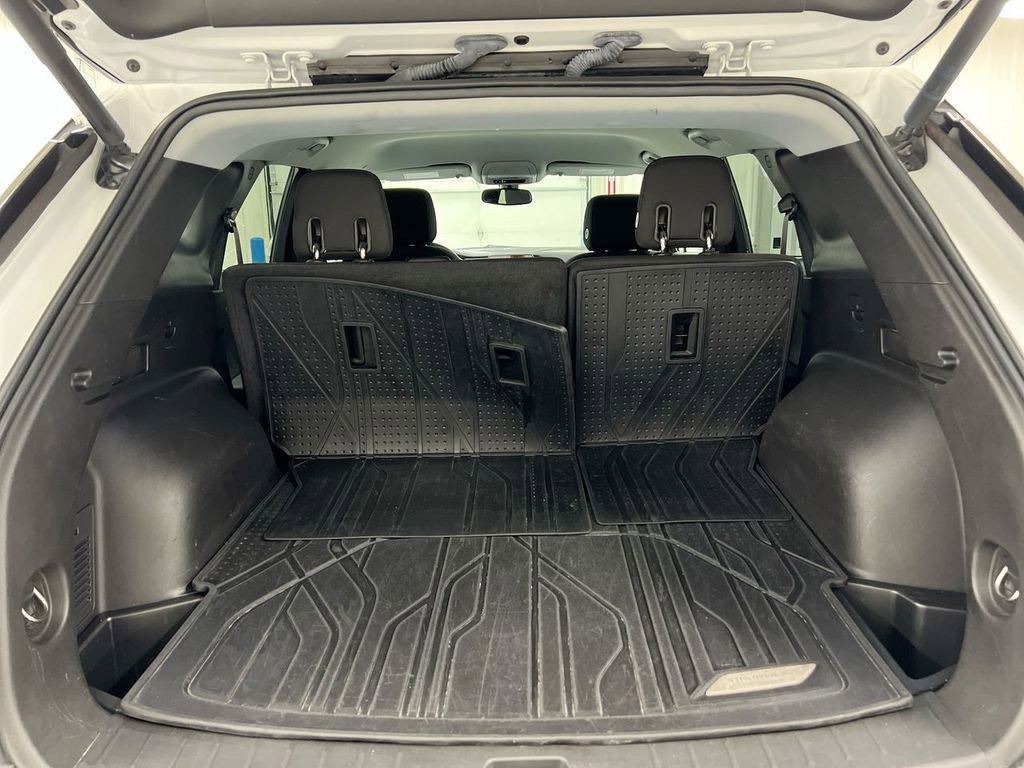 Used 2019 Chevrolet Blazer LT image 23