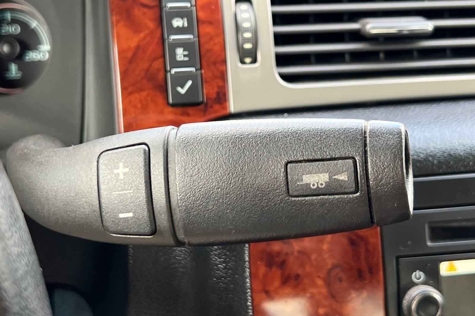 Used 2012 Chevrolet Avalanche LT image 27