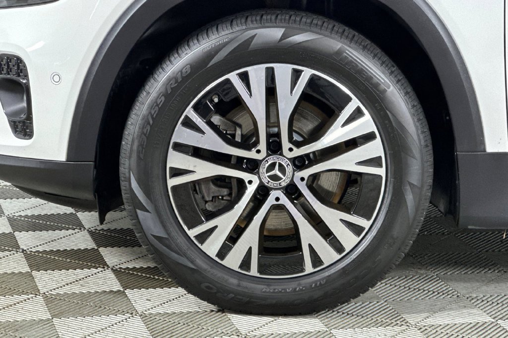 Certified 2024 Mercedes-Benz GLB 250 4MATIC image 32