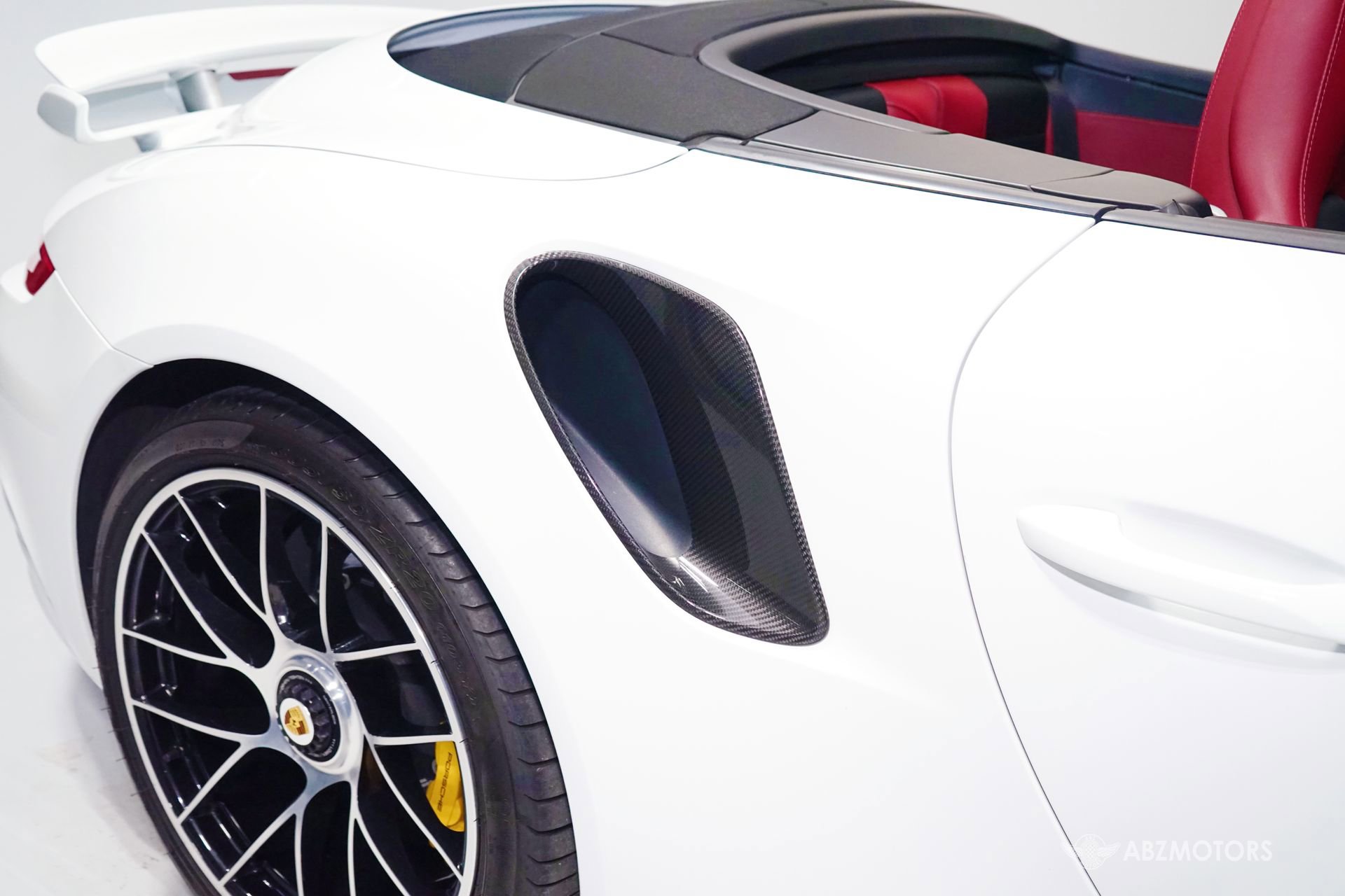 Used 2018 Porsche 911 Turbo S image 9
