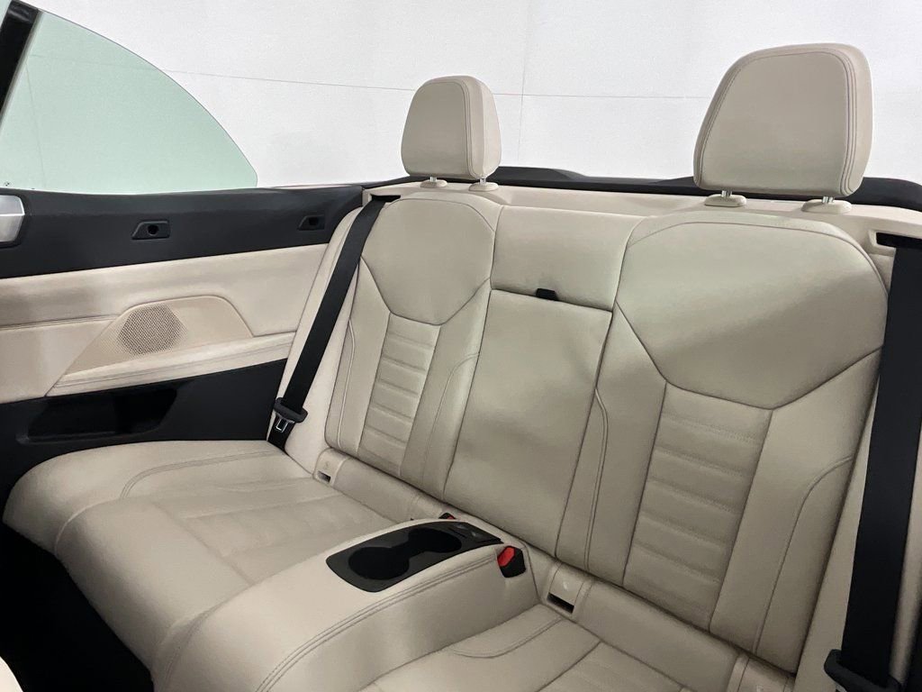 Used 2024 BMW M440i Convertible w/ Premium Package image 25