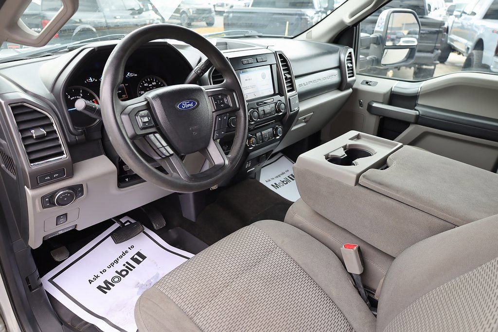 Used 2017 Ford F250 XLT w/ XLT Premium Package AWD/4WD image 12