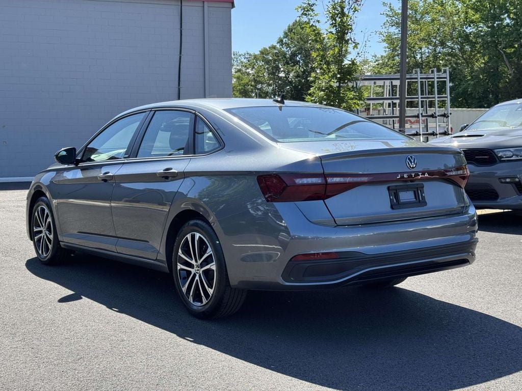 Used 2025 Volkswagen Jetta Sport FWD image 22