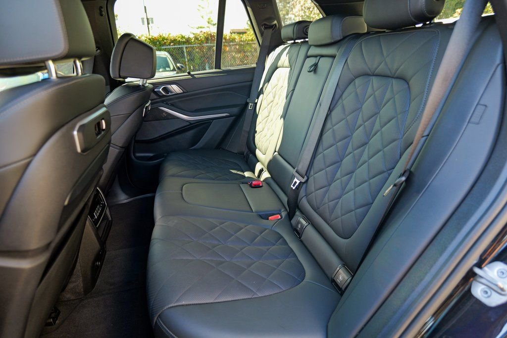 Used 2024 BMW X5 M60i w/ Executive Package image 28