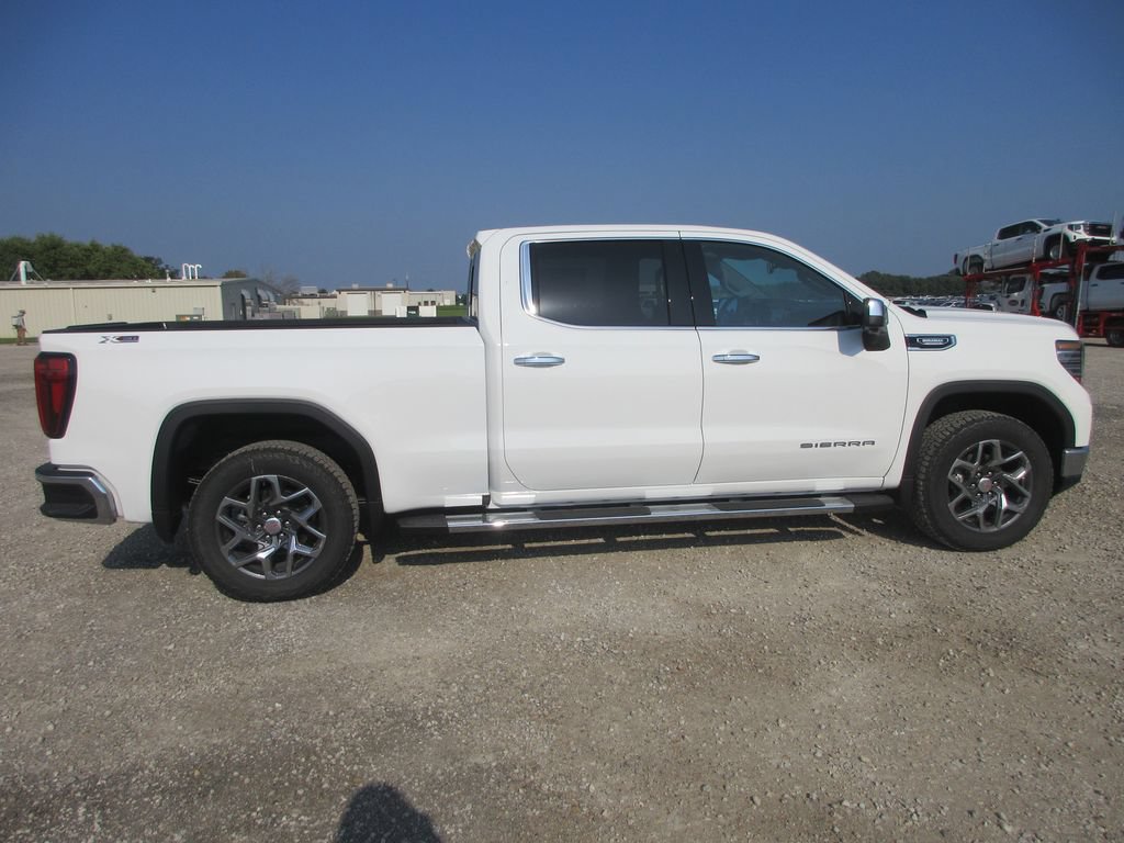New 2026 GMC Sierra 1500 SLT w/ SLT Premium Plus Package AWD/4WD image 3