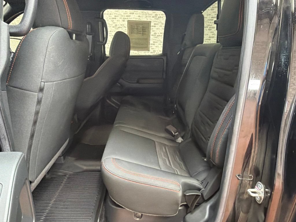 Used 2024 Nissan Frontier PRO-4X w/ Technology Package AWD/4WD image 13