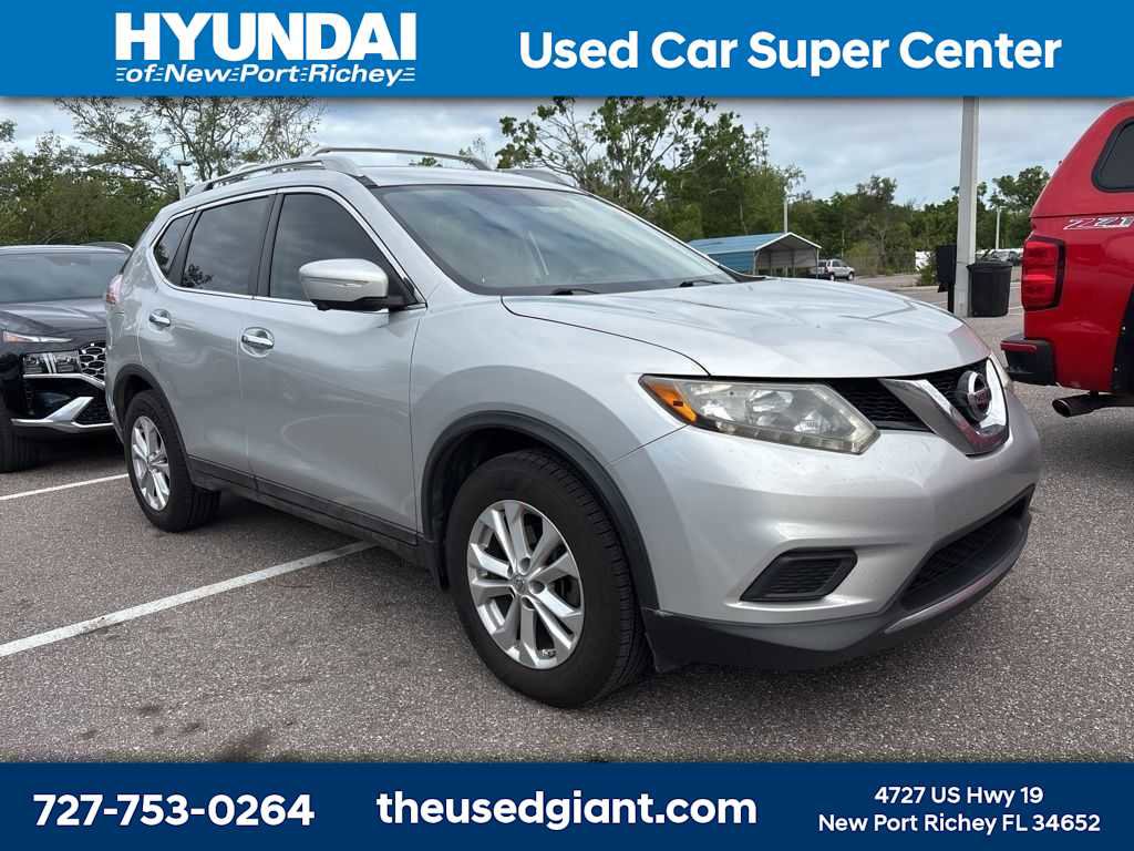 Used 2015 Nissan Rogue SV w/ SV Premium Package image 4