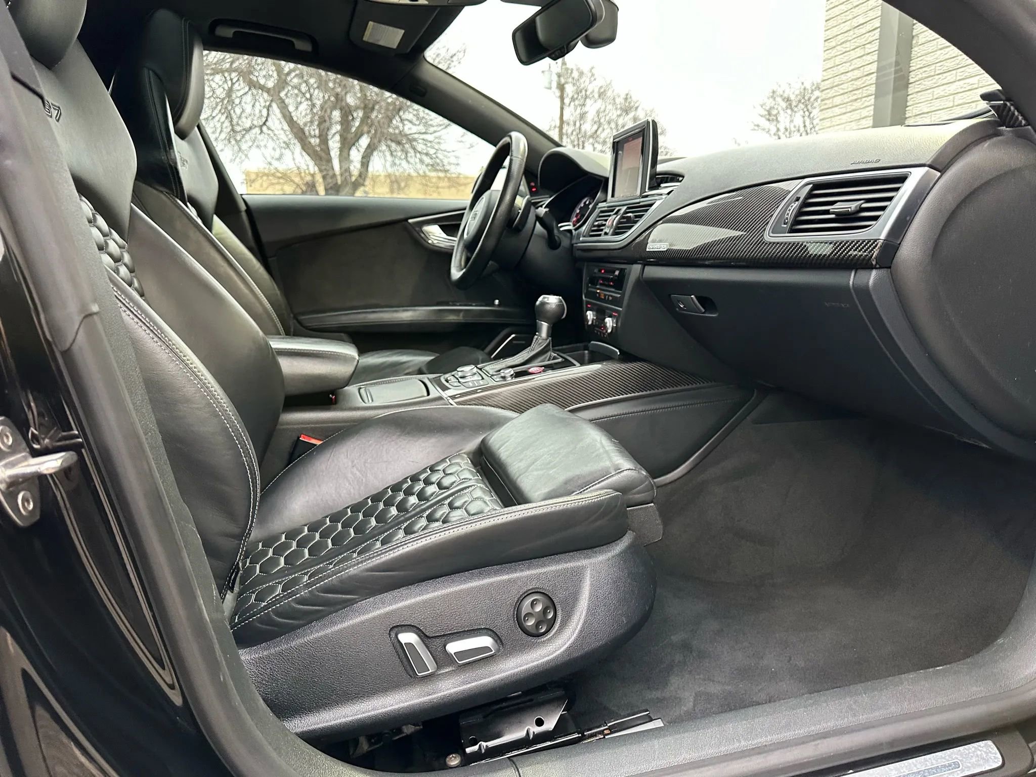 Used 2017 Audi RS 7 Performance w/ Driver Assistance Package image 31