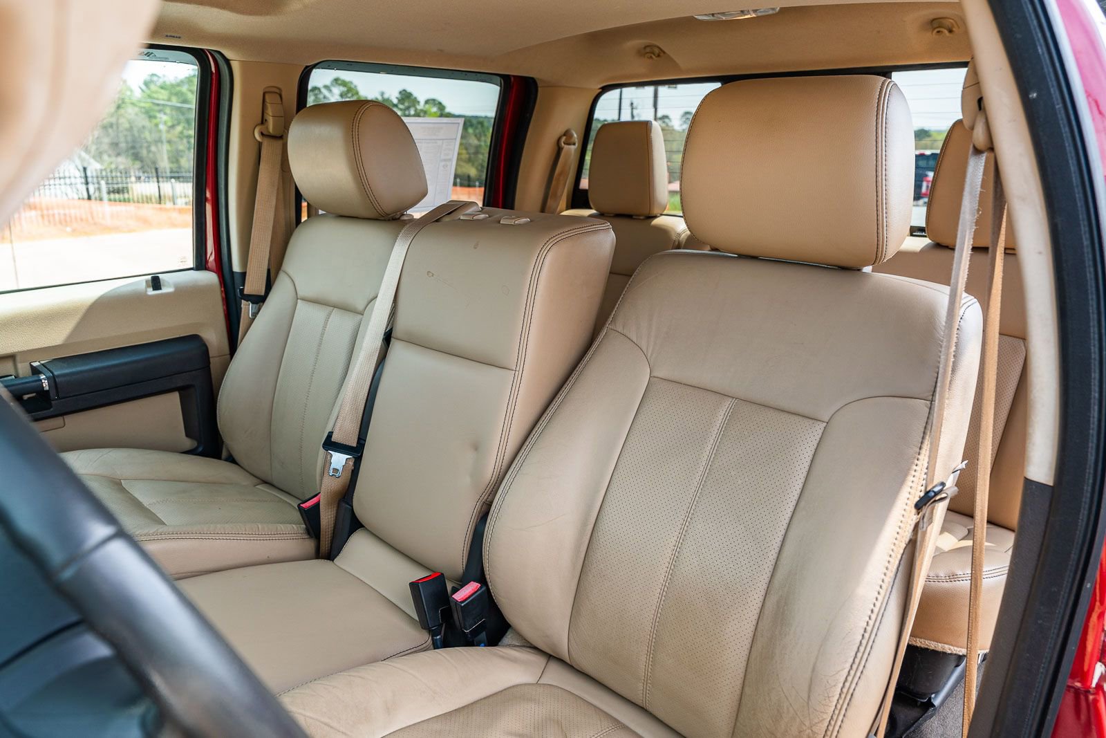 Used 2014 Ford F250 Lariat w/ Lariat Ultimate Package image 34